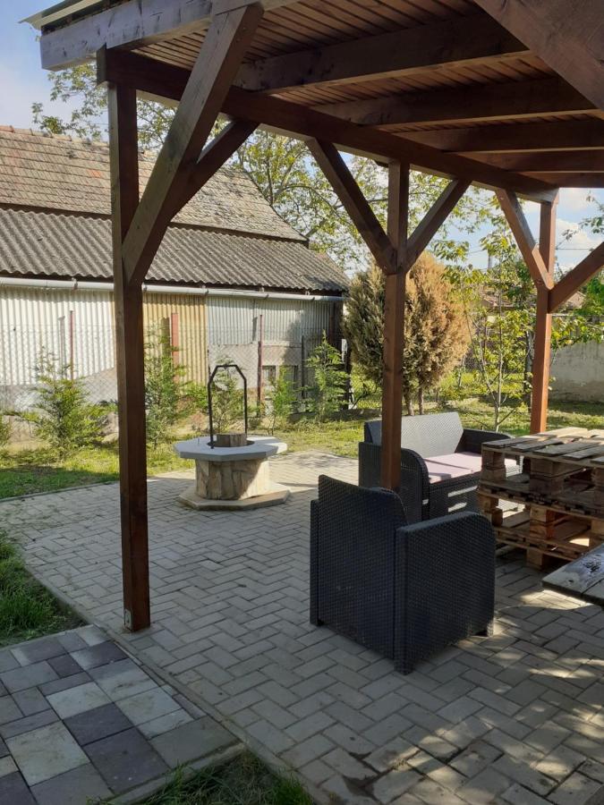 Eden Apartman Hajduszoboszlo Exterior photo