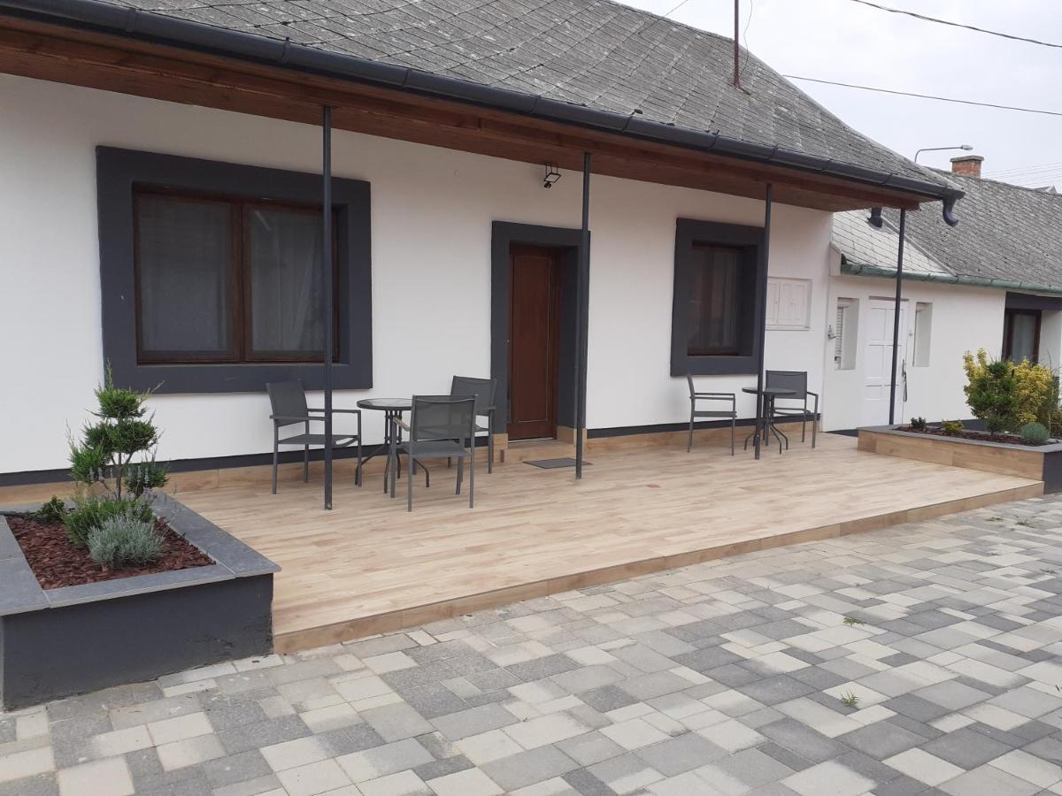 Eden Apartman Hajduszoboszlo Exterior photo