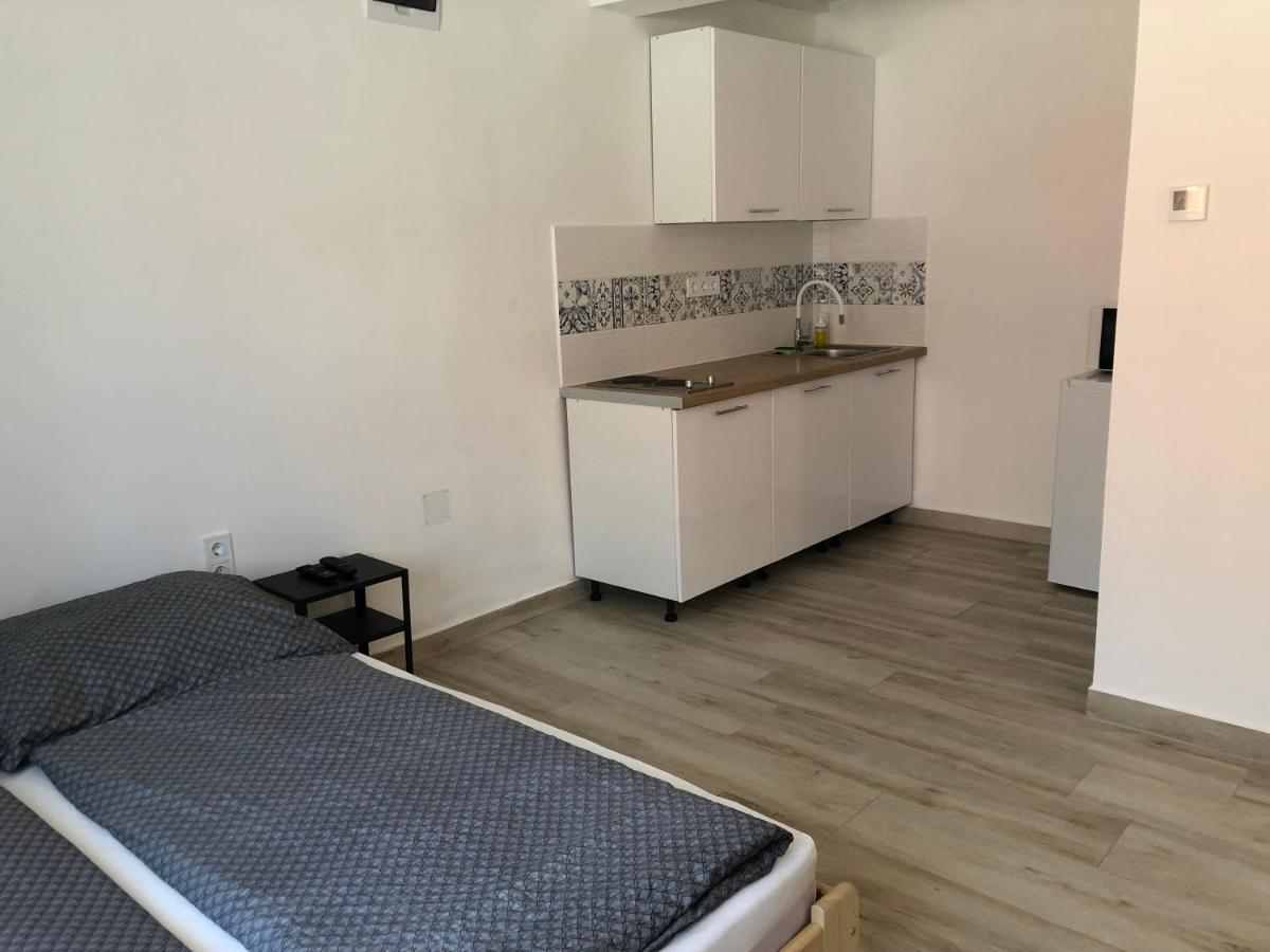 Eden Apartman Hajduszoboszlo Exterior photo