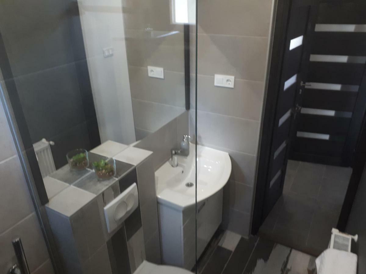 Eden Apartman Hajduszoboszlo Exterior photo