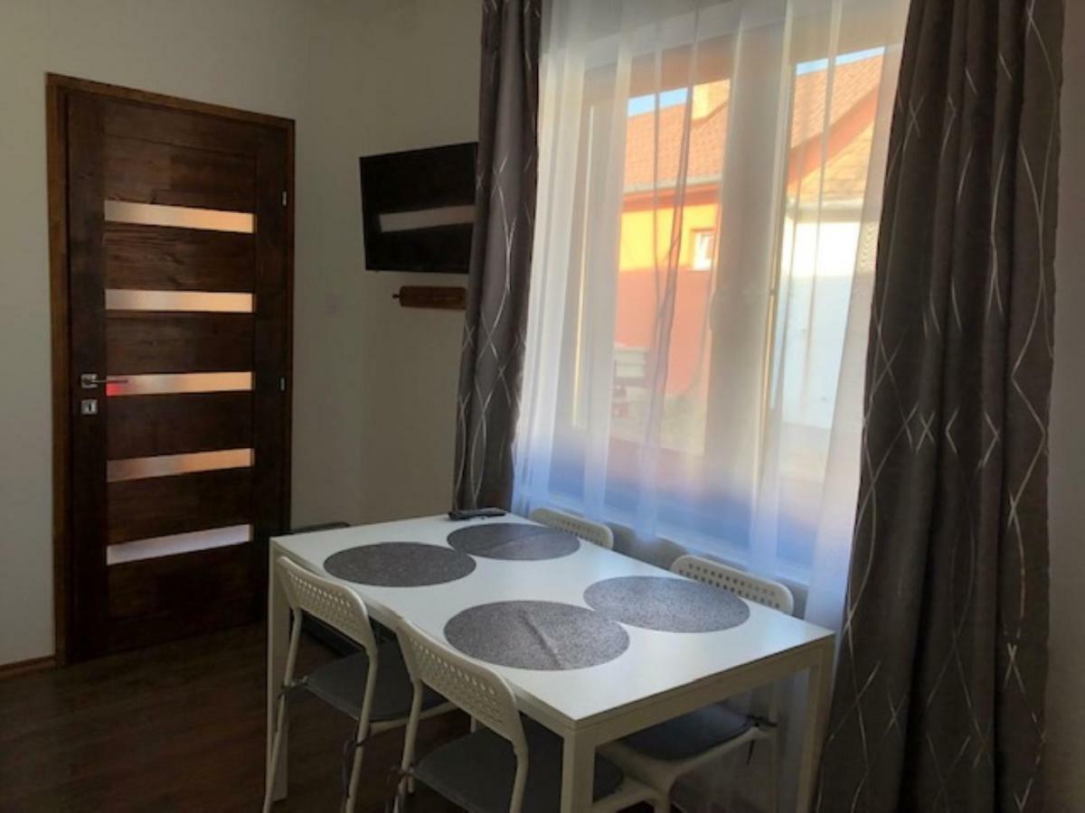 Eden Apartman Hajduszoboszlo Exterior photo