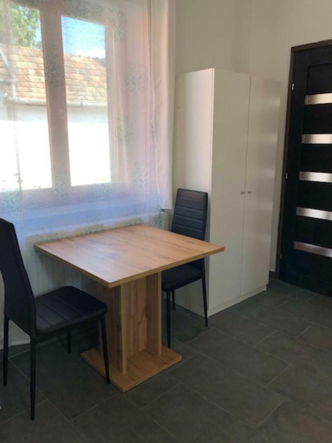 Eden Apartman Hajduszoboszlo Exterior photo